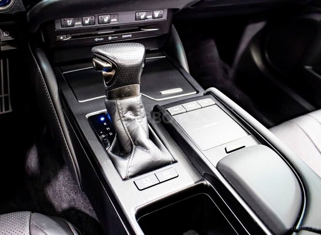 Lexus ES 300h 2022, 135,000 km - 2.5 l - Bakı