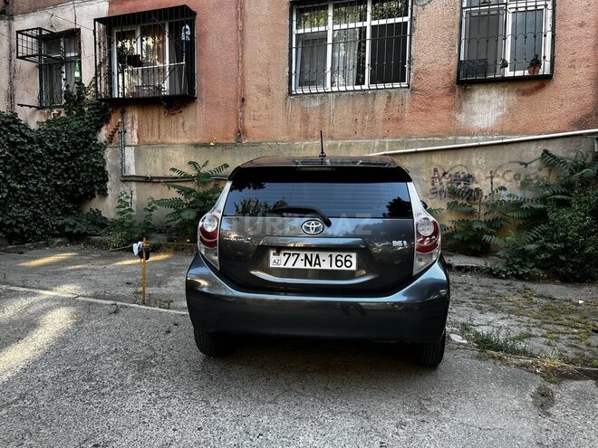 Toyota Prius C 2012, 208,000 km - 1.5 l - Bakı