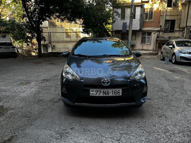 Toyota Prius C 2012, 208,000 km - 1.5 l - Bakı