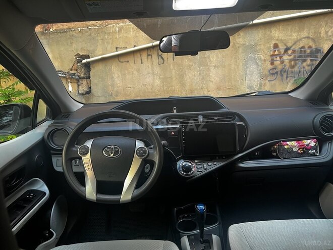 Toyota Prius C 2012, 208,000 km - 1.5 l - Bakı