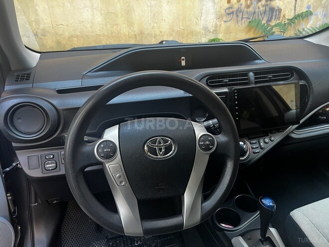 Toyota Prius C 2012, 208,000 km - 1.5 l - Bakı