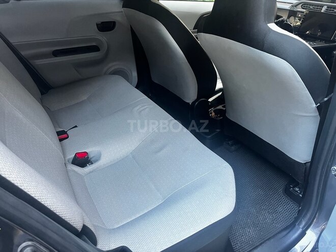Toyota Prius C 2012, 208,000 km - 1.5 l - Bakı