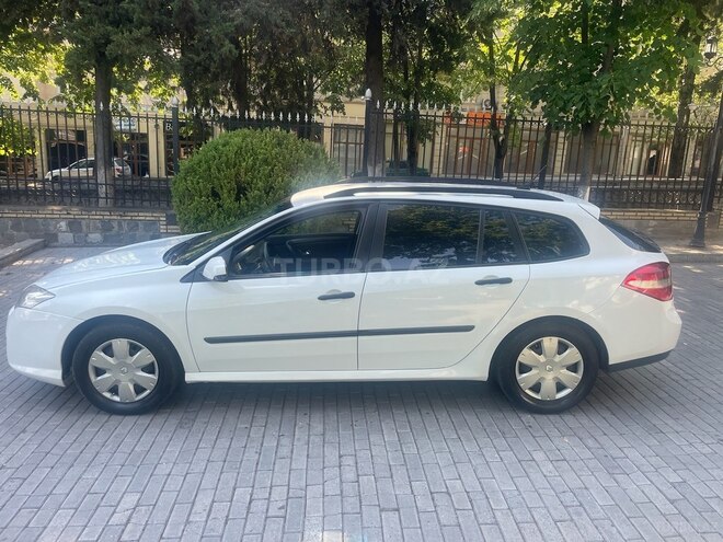 Renault Laguna-5