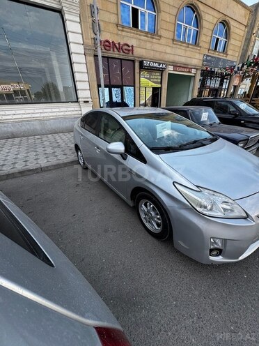 Toyota Prius 2016, 365,000 km - 1.8 l - Gəncə