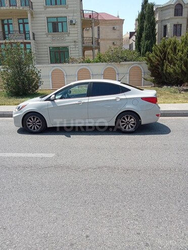 Hyundai Accent 2016, 318,650 km - 1.6 l - Bakı