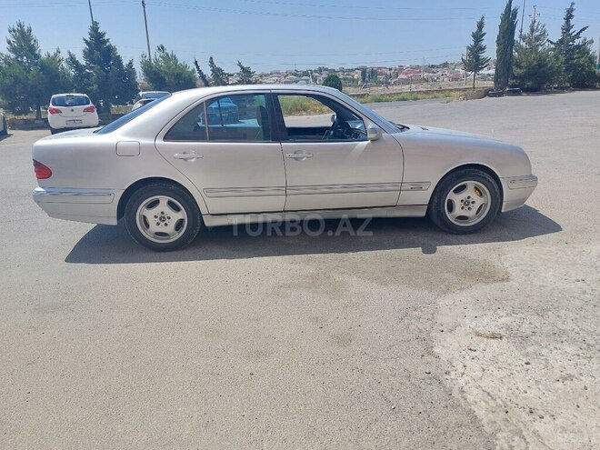 Mercedes E 220 d 2001, 337,420 km - 2.2 l - Bakı