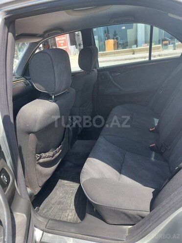 Mercedes E 220 d 2001, 337,420 km - 2.2 l - Bakı