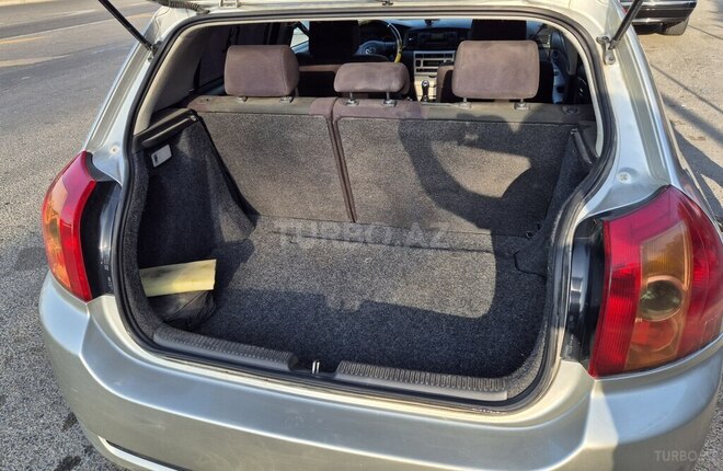 Toyota Corolla 2004, 234,000 km - 1.4 l - Ağcabədi