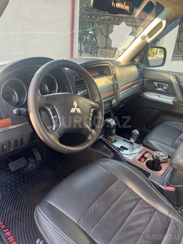 Mitsubishi Pajero 2006, 219,000 km - 3.0 l - Bakı