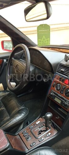 Mercedes C 220 d-6