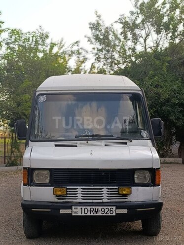 Mercedes 208 D 1993, 266,008 km - 2.3 л - Biləsuvar