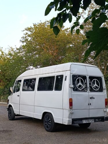 Mercedes 208 D 1993, 266,008 km - 2.3 л - Biləsuvar