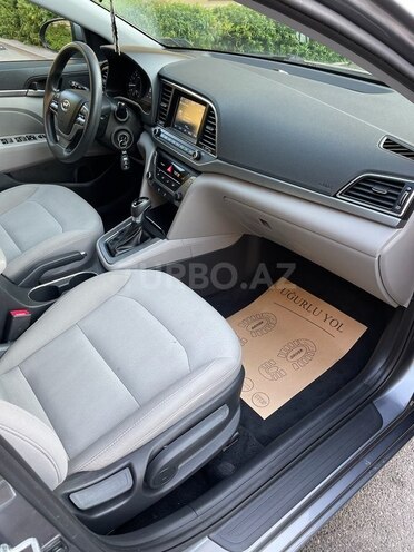 Hyundai Elantra 2017, 80,000 km - 2.0 l - Bakı