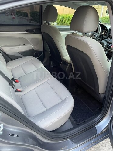 Hyundai Elantra 2017, 80,000 km - 2.0 l - Bakı