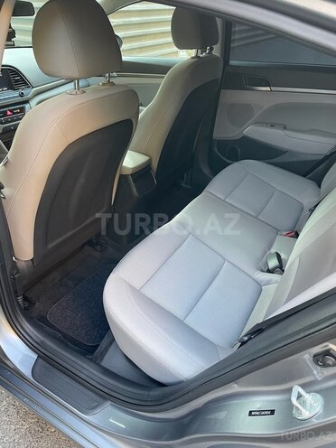 Hyundai Elantra 2017, 80,000 km - 2.0 l - Bakı