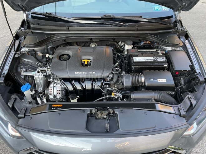 Hyundai Elantra 2017, 80,000 km - 2.0 l - Bakı