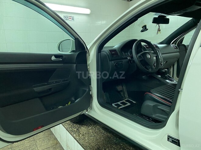 Volkswagen Jetta-6