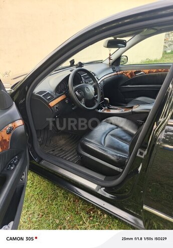 Mercedes E 240 2004, 282,724 km - 2.6 l - İsmayıllı