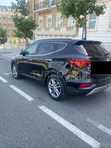 Hyundai Santa Fe-5