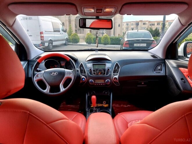 Hyundai ix35 2010, 180,000 km - 2.0 л - Bakı