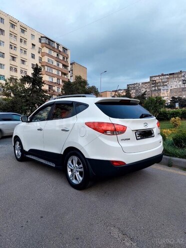 Hyundai ix35 2010, 180,000 km - 2.0 л - Bakı