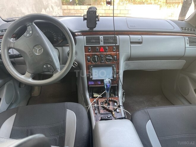 Mercedes E 220 d 2001, 444,444 km - 2.2 l - Neftçala
