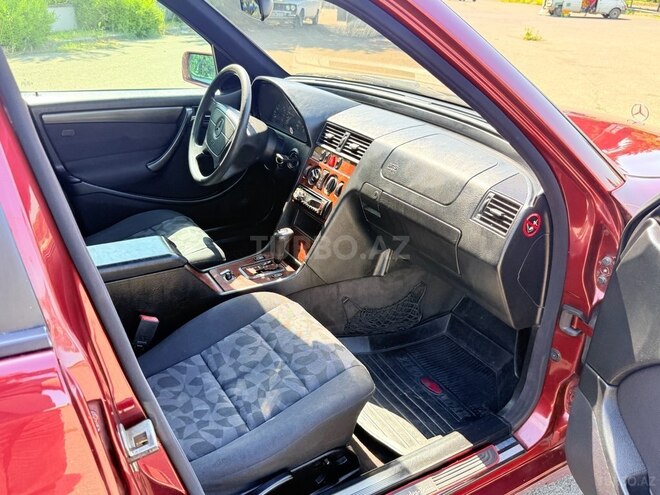 Mercedes C 180 1999, 273,000 km - 1.8 l - Tovuz