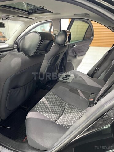 Mercedes C 240-10
