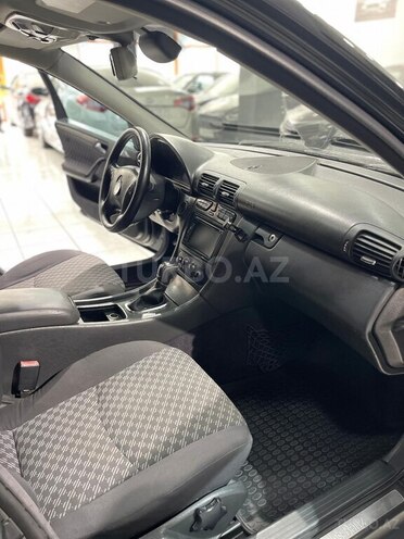 Mercedes C 240-12