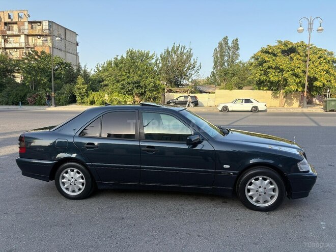 Mercedes C 220 d-10