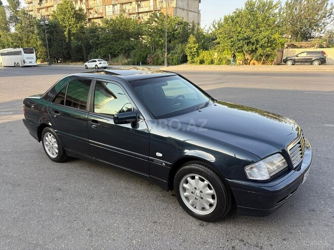 Mercedes C 220 d-9