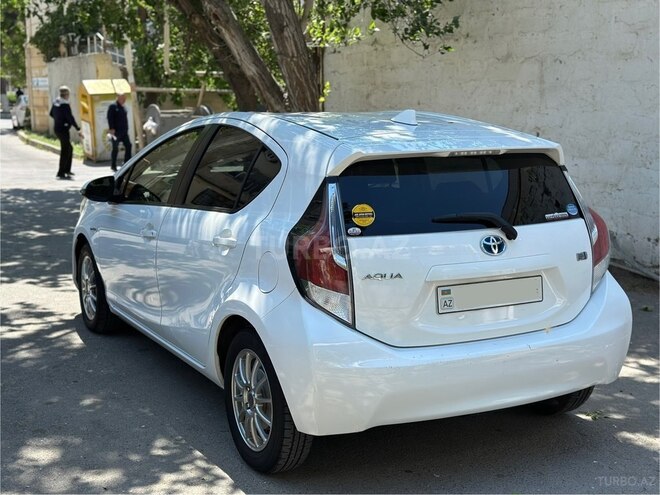 Toyota Aqua 2015, 173,000 km - 1.5 l - Bakı