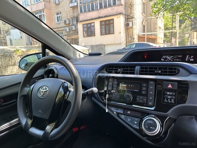 Toyota Aqua 2015, 173,000 km - 1.5 l - Bakı