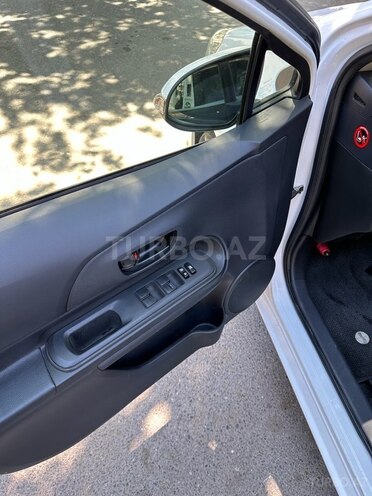 Toyota Aqua 2015, 173,000 km - 1.5 l - Bakı