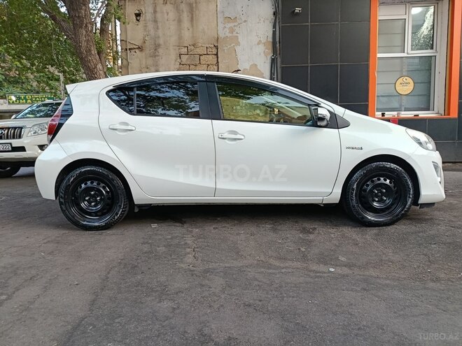 Toyota Aqua 2015, 84,000 km - 1.5 l - Bakı