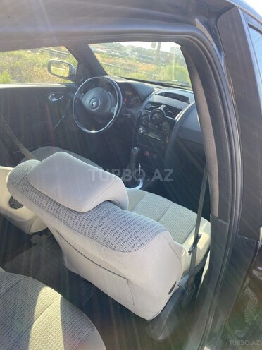 Renault Megane-6