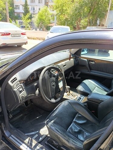 Mercedes E 240 1998, 275,000 km - 2.4 l - Bakı