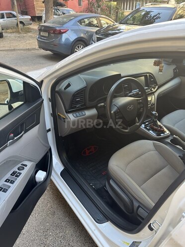 Hyundai Elantra 2016, 212,000 km - 2.0 l - Bakı