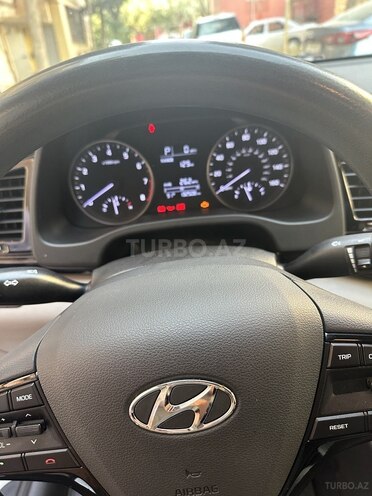 Hyundai Elantra 2016, 212,000 km - 2.0 l - Bakı