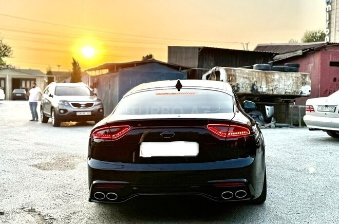 Kia Stinger-2