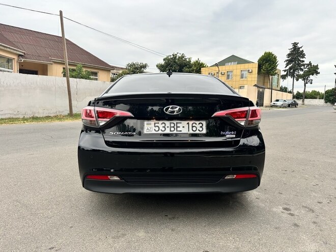 Hyundai Sonata-5