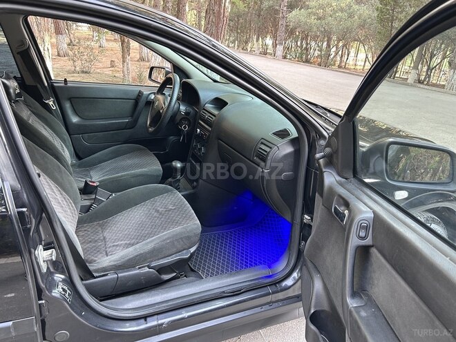 Opel Astra 2003, 268,000 km - 1.6 l - Bakı