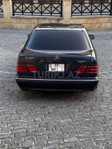 Mercedes E 320 2000, 300,000 km - 3.2 l - Bakı