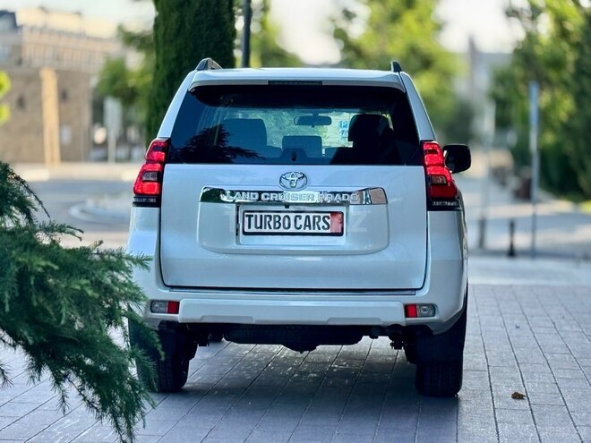Toyota Land Cruiser Prado-6