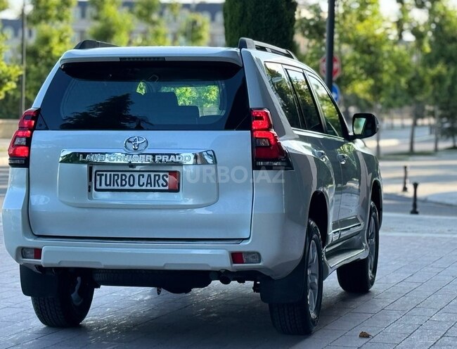 Toyota Land Cruiser Prado-7