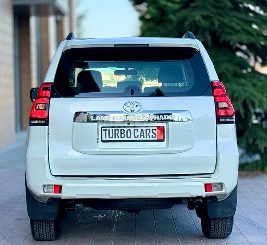 Toyota Land Cruiser Prado-11