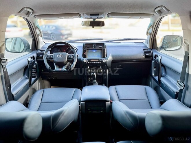 Toyota Land Cruiser Prado-17