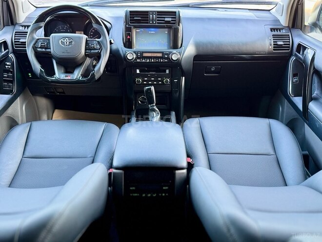 Toyota Land Cruiser Prado-19