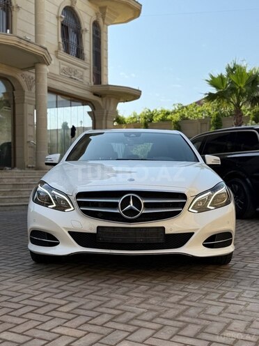 Mercedes E 220 d-4