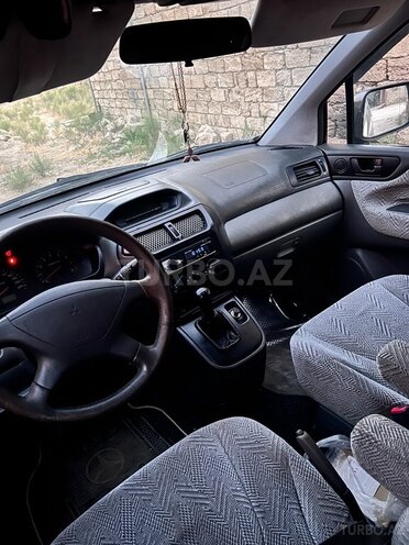 Mitsubishi  2000, 322,012 km - 2.4 l - Bakı